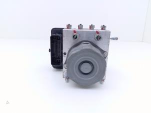 Gebruikte ABS Pomp Suzuki SX4 S-Cross (JY) 1.0 Booster Jet Turbo 12V Prijs € 235,00 Margeregeling aangeboden door Automaterialen Ronald Morien B.V.