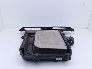 Gebruikte Luchtfilterhuis Volkswagen Touareg 3.0 TDI 231 V6 24V Prijs € 151,25 Inclusief btw aangeboden door Automaterialen Ronald Morien B.V.