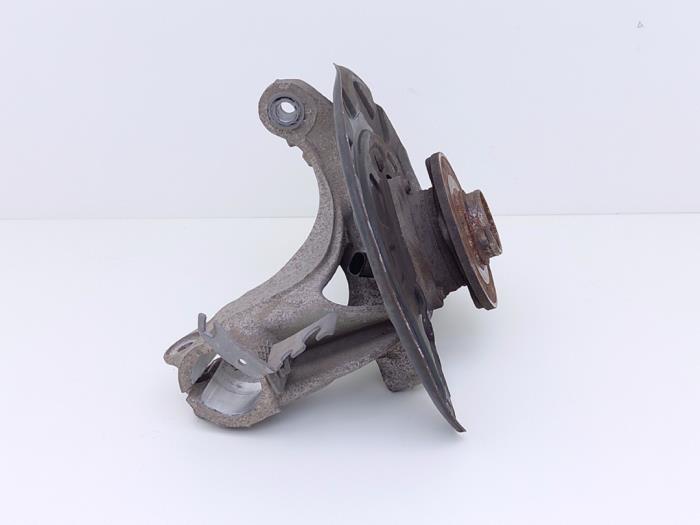 Fusee links-voor van een Volkswagen Passat Variant (3G5) 1.6 TDI 16V 2019