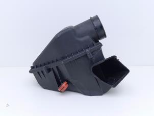 Gebruikte Luchtfilterhuis BMW X3 (G01) xDrive 30d 3.0 Turbo 24V Mild Hybrid Prijs € 75,00 Margeregeling aangeboden door Automaterialen Ronald Morien B.V.