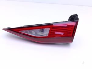 Gebruikte Achterlicht rechts Audi A3 Sportback (8YA) 1.4 40 TFSIe 16V Prijs € 65,00 Margeregeling aangeboden door Automaterialen Ronald Morien B.V.