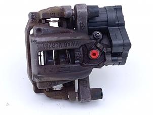 Gebruikte Remklauw (Tang) rechts-achter Audi A3 Sportback (8YA) 1.4 40 TFSIe 16V Prijs € 65,00 Margeregeling aangeboden door Automaterialen Ronald Morien B.V.