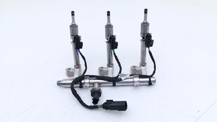 Gebruikte Injector brug Lynk &amp; Co 01 1.5 Prijs € 195,00 Margeregeling aangeboden door Automaterialen Ronald Morien B.V.