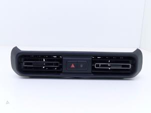 Gebruikte Luchtrooster Dashboard Opel Combo Cargo 1.5 CDTI 130 Prijs € 59,00 Inclusief btw aangeboden door Automaterialen Ronald Morien B.V.