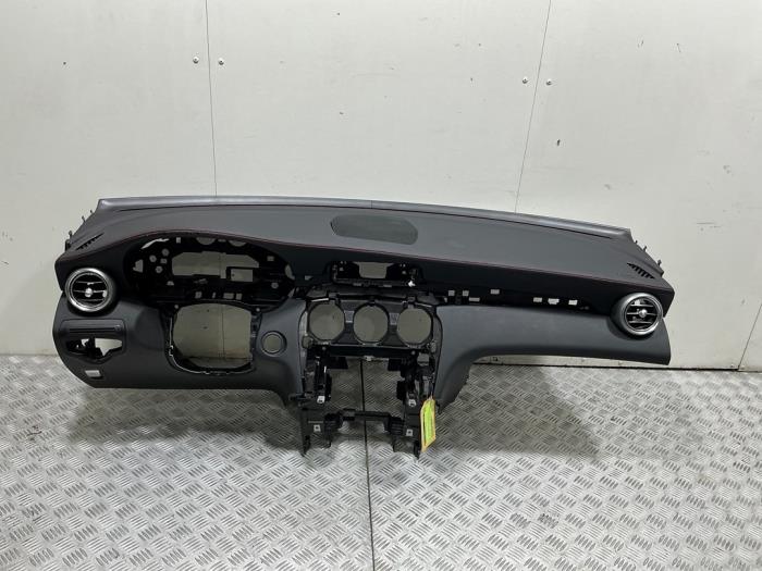 Gebruikte Dashboard Mercedes GLC AMG (X253) 3.0 43 AMG V6 Turbo 4-Matic Prijs € 695,00 Margeregeling aangeboden door Automaterialen Ronald Morien B.V.