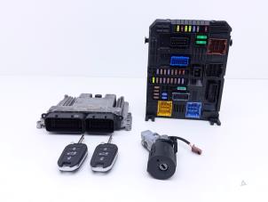 Gebruikte Kontaktslot + computer Opel Combo Cargo 1.5 CDTI 130 Prijs € 425,00 Inclusief btw aangeboden door Automaterialen Ronald Morien B.V.