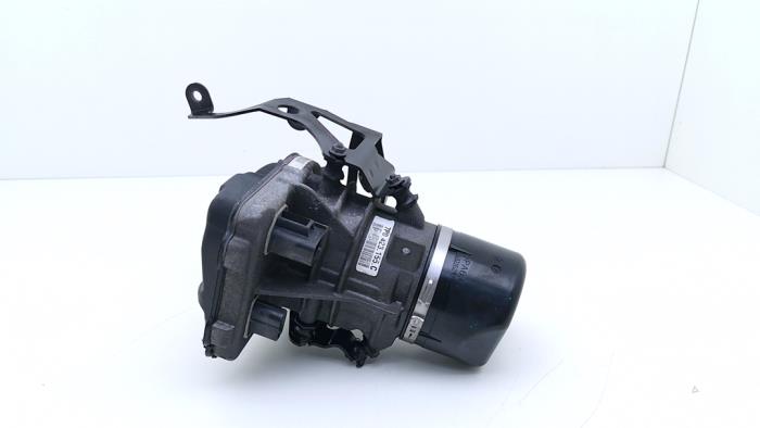 Stuurbekrachtiging Pomp van een Volkswagen Touareg (7PA/PH) 3.0 V6 24V TSI Hybrid 2010