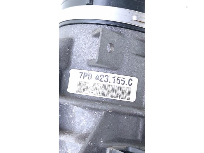 Stuurbekrachtiging Pomp van een Volkswagen Touareg (7PA/PH) 3.0 V6 24V TSI Hybrid 2010