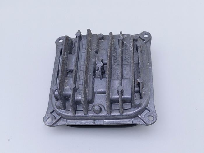 Xenon module van een Mercedes-Benz E (W212) E-200 CDI 16V BlueEfficiency,BlueTEC 2013