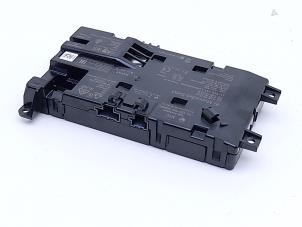 Gebruikte Draadloze oplader Mercedes GLC AMG (X253) 3.0 43 AMG V6 Turbo 4-Matic Prijs € 195,00 Margeregeling aangeboden door Automaterialen Ronald Morien B.V.