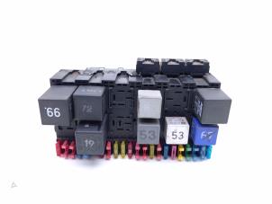 Gebruikte Zekeringkast Volkswagen Corrado 1.8 16V Prijs € 65,00 Margeregeling aangeboden door Automaterialen Ronald Morien B.V.