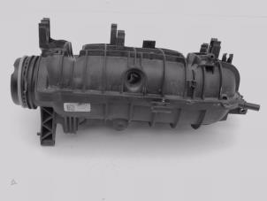 Gebruikte Inlaatspruitstuk Volkswagen Golf VII (AUA) 1.5 TSI Evo BlueMotion 16V Prijs € 149,00 Margeregeling aangeboden door Automaterialen Ronald Morien B.V.