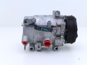 Gebruikte Pomp Airco Peugeot 208 II (UB/UH/UP) 1.2 Vti 12V PureTech 100 Prijs € 149,00 Margeregeling aangeboden door Automaterialen Ronald Morien B.V.