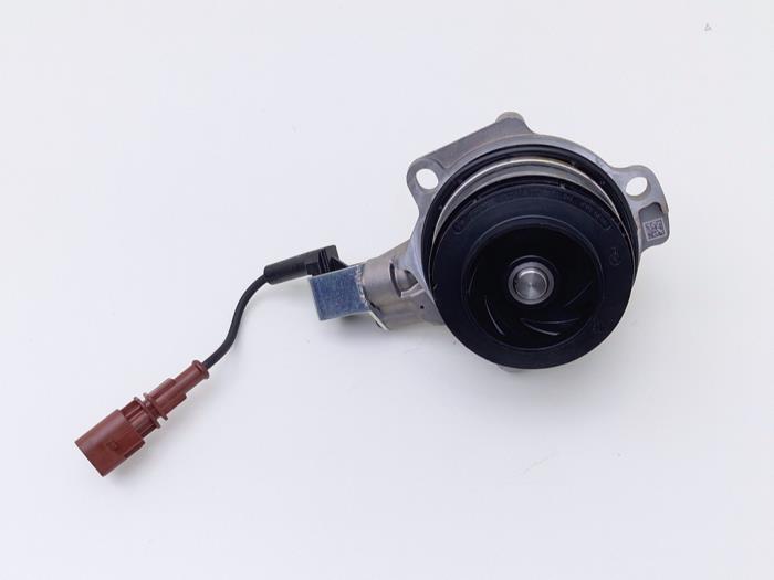 Gebruikte Waterpomp Volkswagen Golf VII (AUA) 2.0 TDI 150 16V Prijs € 75,00 Inclusief btw aangeboden door Automaterialen Ronald Morien B.V.