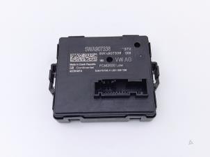 Gebruikte Bochtverlichtings computer Volkswagen Golf VIII (CD1) 2.0 GTI Clubsport 16V Prijs € 75,00 Inclusief btw aangeboden door Automaterialen Ronald Morien B.V.