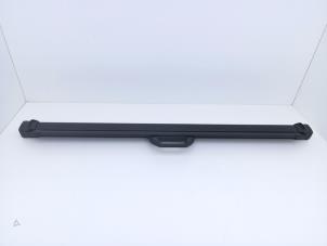 Gebruikte Bagageruimte Dekzeil Alfa Romeo Stelvio (949) 2.0 T 16V Q4 Prijs € 115,00 Inclusief btw aangeboden door Automaterialen Ronald Morien B.V.