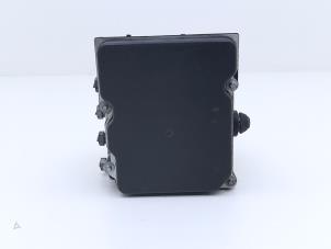 Gebruikte ABS Pomp Smart Fortwo Coupé (451.3) 1.0 52kW,Micro Hybrid Drive Prijs € 95,00 Margeregeling aangeboden door Automaterialen Ronald Morien B.V.