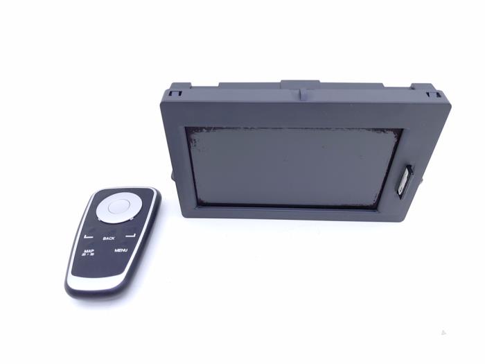 Gebruikte Display Interieur Renault Clio III (BR/CR) 1.2 16V TCe 100 Prijs € 55,00 Margeregeling aangeboden door Automaterialen Ronald Morien B.V.
