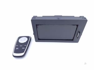 Gebruikte Display Interieur Renault Clio III (BR/CR) 1.2 16V TCe 100 Prijs € 55,00 Margeregeling aangeboden door Automaterialen Ronald Morien B.V.