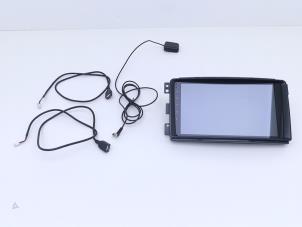 Gebruikte Display Interieur Smart Fortwo Coupé (451.3) 1.0 52kW,Micro Hybrid Drive Prijs € 95,00 Margeregeling aangeboden door Automaterialen Ronald Morien B.V.