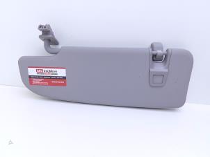 Gebruikte Zonneklep Alfa Romeo Giulia (952) 2.2d 150 16V Prijs € 49,00 Margeregeling aangeboden door Automaterialen Ronald Morien B.V.