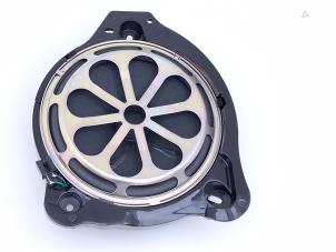 Gebruikte Luidspreker Mercedes GLC AMG (X253) 4.0 63 AMG 4.0 V8 32V Turbo 4-Matic+ Prijs € 49,00 Margeregeling aangeboden door Automaterialen Ronald Morien B.V.