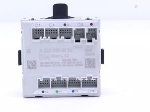 Gebruikte Deur module Mercedes EQE (V295) 300 89/90 kWh Prijs € 75,00 Inclusief btw aangeboden door Automaterialen Ronald Morien B.V.