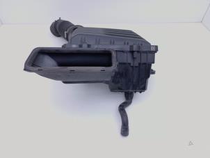 Gebruikte Luchtfilterhuis Skoda Octavia (5EAA) 1.5 TSI Evo 16V Prijs € 90,75 Inclusief btw aangeboden door Automaterialen Ronald Morien B.V.