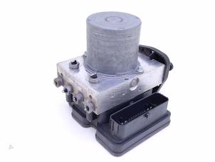 Gebruikte ABS Pomp Mercedes EQE (V295) 300 89/90 kWh Prijs € 645,00 Inclusief btw aangeboden door Automaterialen Ronald Morien B.V.