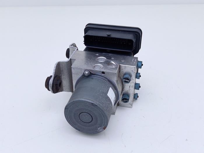 Gebrauchte ABS Pomp Audi Q7 (4MB/4MG) 3.0 TDI V6 24V e-tron plug-in hybrid Preis € 275,00 Margenregelung angeboten von Automaterialen Ronald Morien B.V.