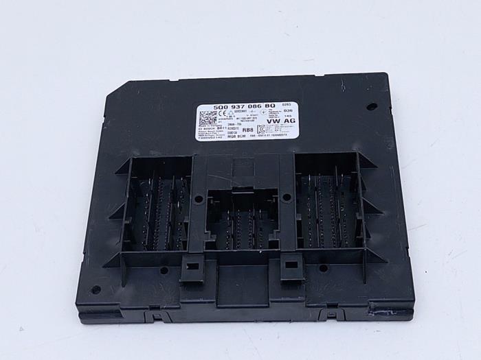 Gebruikte Bodycontrol Module Volkswagen Passat Variant (3G5) 1.6 TDI 16V Prijs € 119,00 Margeregeling aangeboden door Automaterialen Ronald Morien B.V.