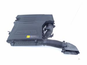 Gebruikte Luchtfilterhuis Kia Xceed 1.6 GDI PHEV Prijs € 125,00 Margeregeling aangeboden door Automaterialen Ronald Morien B.V.