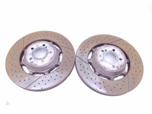 Gebruikte Remschijf voor Mercedes GLC AMG (X253) 3.0 43 AMG V6 Turbo 4-Matic Prijs € 275,00 Margeregeling aangeboden door Automaterialen Ronald Morien B.V.