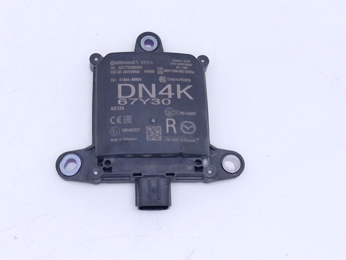 Gebruikte Dode hoek sensor Mazda MX-30 e-SkyActiv 145 Prijs € 245,00 Margeregeling aangeboden door Automaterialen Ronald Morien B.V.