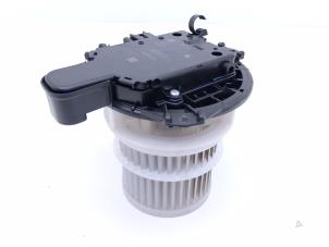 Gebruikte Kachel Ventilatiemotor Mazda MX-30 e-SkyActiv 145 Prijs € 75,00 Margeregeling aangeboden door Automaterialen Ronald Morien B.V.