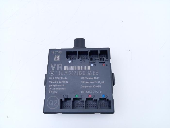 Gebruikte Deur module Mercedes E (W212) E-220 CDI 16V BlueEfficiency Prijs € 25,00 Margeregeling aangeboden door Automaterialen Ronald Morien B.V.