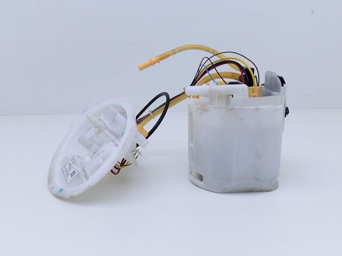 Gebruikte Tank element Pomp BMW M4 (G82) 3.0 TwinPower Turbo 24V Prijs € 249,00 Margeregeling aangeboden door Automaterialen Ronald Morien B.V.