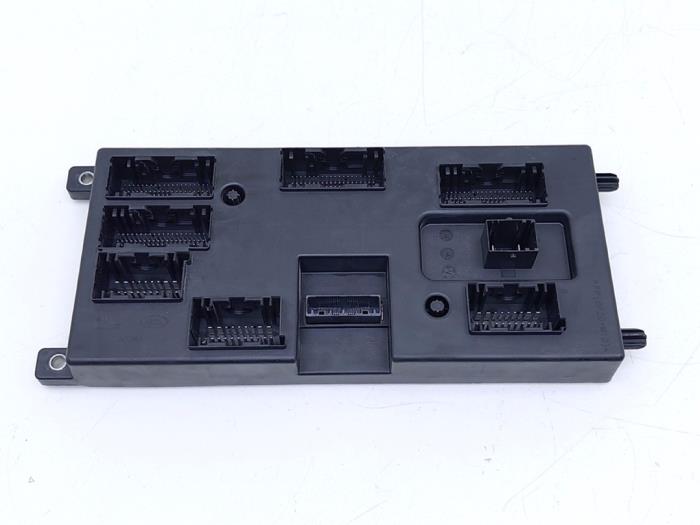 Gebruikte Computer Body Control Landrover Defender II 90 3.0 D250 MHEV Prijs € 272,25 Inclusief btw aangeboden door Automaterialen Ronald Morien B.V.
