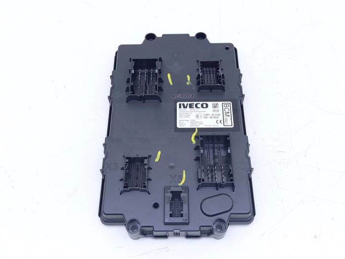 Gebruikte Module Bodycontrol Iveco New Daily VI 35C18,35S18,40C18,50C18,60C18,65C18,70C18 Prijs € 477,95 Inclusief btw aangeboden door Automaterialen Ronald Morien B.V.