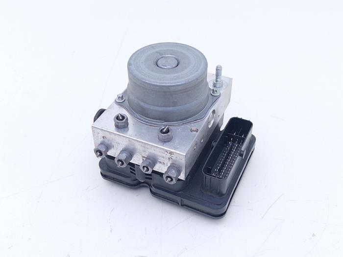 Gebruikte ABS Pomp Iveco New Daily VI 35C18,35S18,40C18,50C18,60C18,65C18,70C18 Prijs € 395,00 Inclusief btw aangeboden door Automaterialen Ronald Morien B.V.