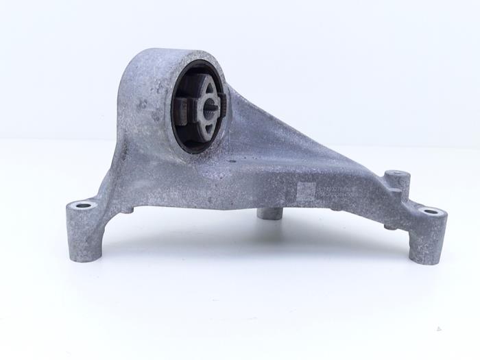 Gebruikte Motorrubber Tesla Model 3 Standard RWD Plus Prijs € 45,00 Inclusief btw aangeboden door Automaterialen Ronald Morien B.V.