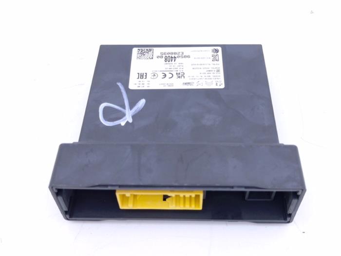 Gebruikte Deur module Opel Astra L Sports Tourer (F4/FC/FN/FR) 1.6 Plug-in Hybrid Turbo 16V Prijs € 65,00 Inclusief btw aangeboden door Automaterialen Ronald Morien B.V.
