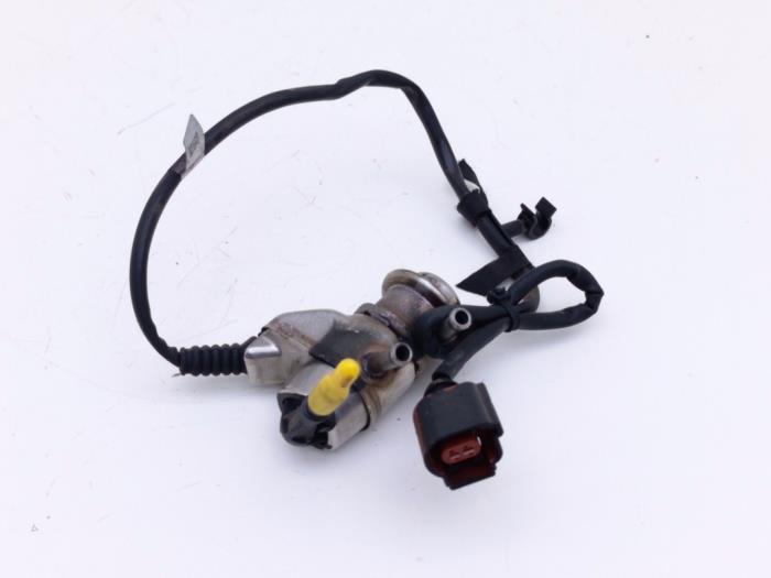 Gebruikte Adblue injector Volkswagen Passat (3G2) 2.0 TDI BiTurbo 16V 4Motion Prijs € 85,00 Inclusief btw aangeboden door Automaterialen Ronald Morien B.V.