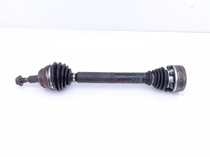 Gebruikte Aandrijfas rechts-voor Volkswagen Golf III (1H1) 2.9 VR6 Syncro Prijs € 195,00 Margeregeling aangeboden door Automaterialen Ronald Morien B.V.