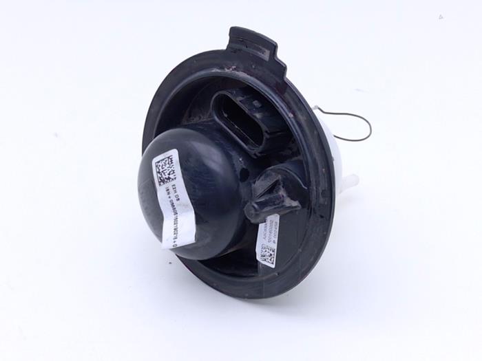 Gebruikte Tank element Pomp Porsche Cayenne II (92A) 3.0 S E-Hybrid 24V Prijs € 95,00 Inclusief btw aangeboden door Automaterialen Ronald Morien B.V.