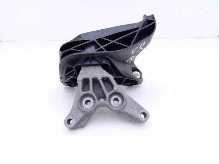 Gebruikte Motorrubber Peugeot 408 1.2 12V PureTech 130 Prijs € 25,00 Inclusief btw aangeboden door Automaterialen Ronald Morien B.V.
