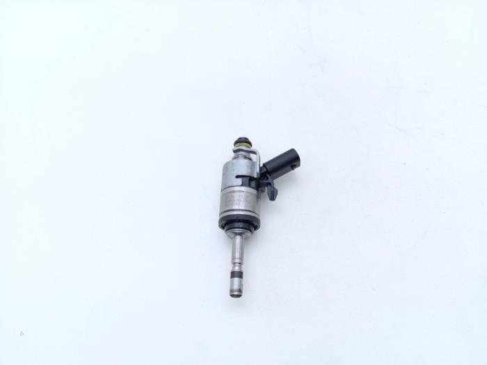 Gebruikte Injector (benzine injectie) Volkswagen Golf VIII Variant (GC5) 2.0 TSI R 16V 4Motion Prijs € 49,00 Margeregeling aangeboden door Automaterialen Ronald Morien B.V.