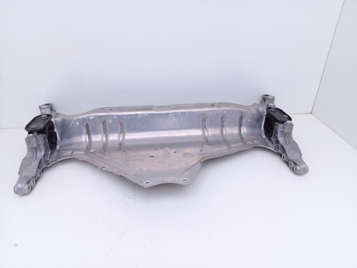 Gebruikte Subframe Porsche Panamera Sport Turismo (971H) 2.9 V6 24V 4S E-Hybrid Prijs € 225,00 Margeregeling aangeboden door Automaterialen Ronald Morien B.V.