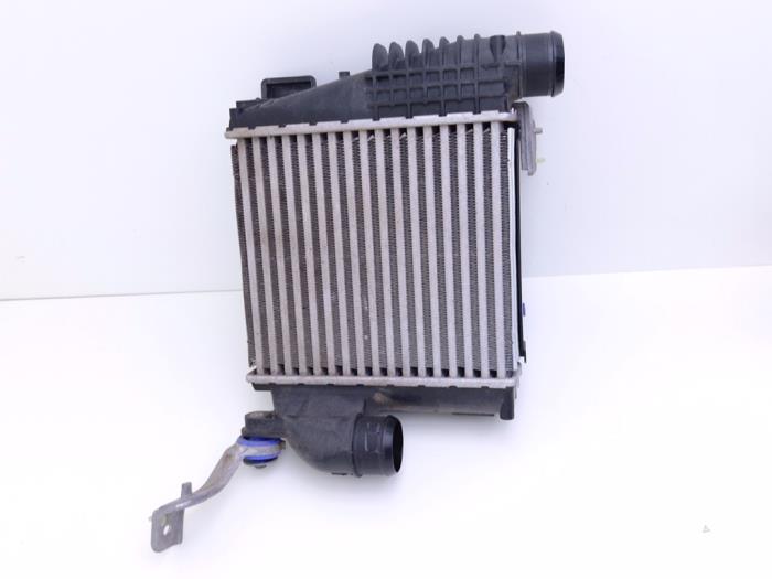 Gebruikte Intercooler Peugeot 308 (F3/FB/FH/FM/FP) 1.2 12V PureTech 130 Prijs € 48,99 Inclusief btw aangeboden door Automaterialen Ronald Morien B.V.