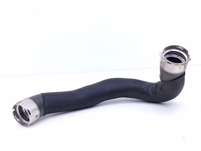 Gebruikte Intercooler Slang Peugeot 5008 III (KA/KB/KC) 1.6 16V THP Prijs € 45,00 Inclusief btw aangeboden door Automaterialen Ronald Morien B.V.